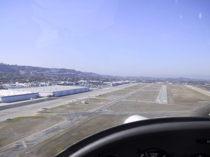 On approach in the Lambada motorglider