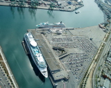 Cruise ships in Los Angeles Harbor